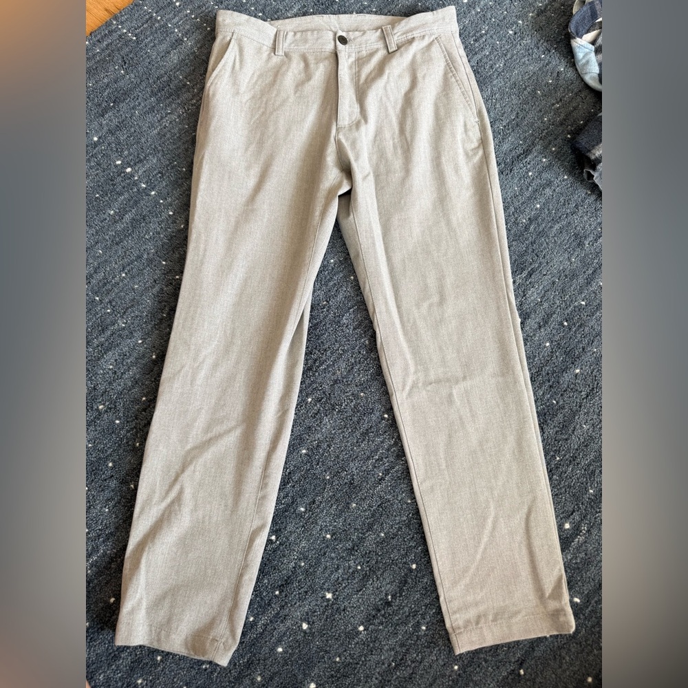 Zara Men's Dress Pants in Light Beige